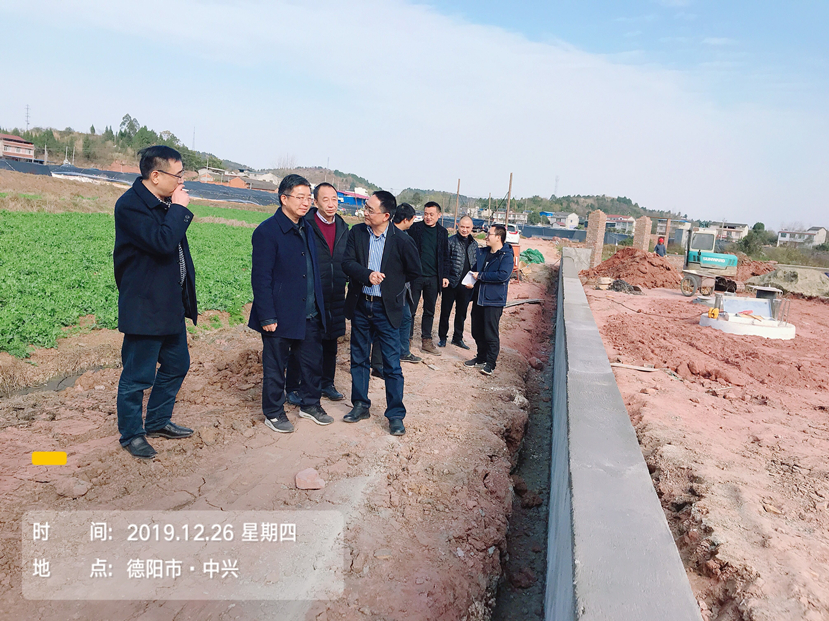 市委常委、政法委書記周新對城鎮(zhèn)污水打包項目展開督查