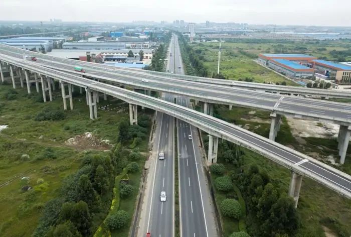 【決戰(zhàn)四季度】舊路煥新顏！這條路預(yù)計(jì)明年1月完成修復(fù)！